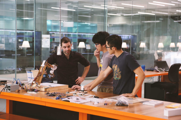 АУЦА, Бард колледж и USAID запускают инновационный проект Makerspace Learning Center