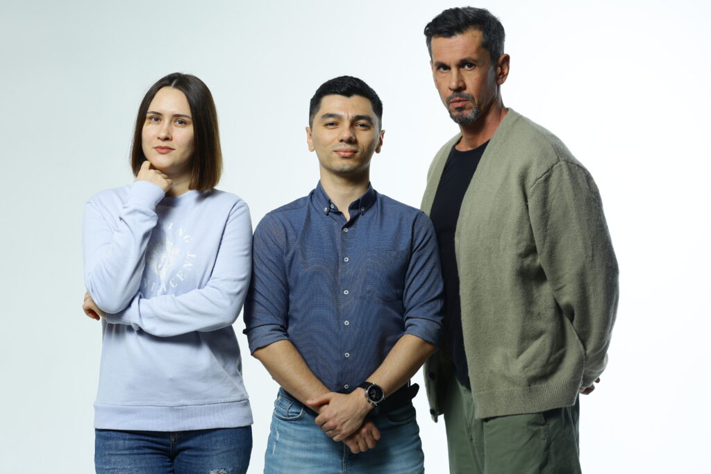 Жұптар мен топтардың порнофотосуреттері