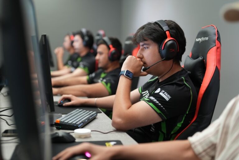 Определились финалисты IT Park Cyber Cup 2025 в CS2 и Dota 2