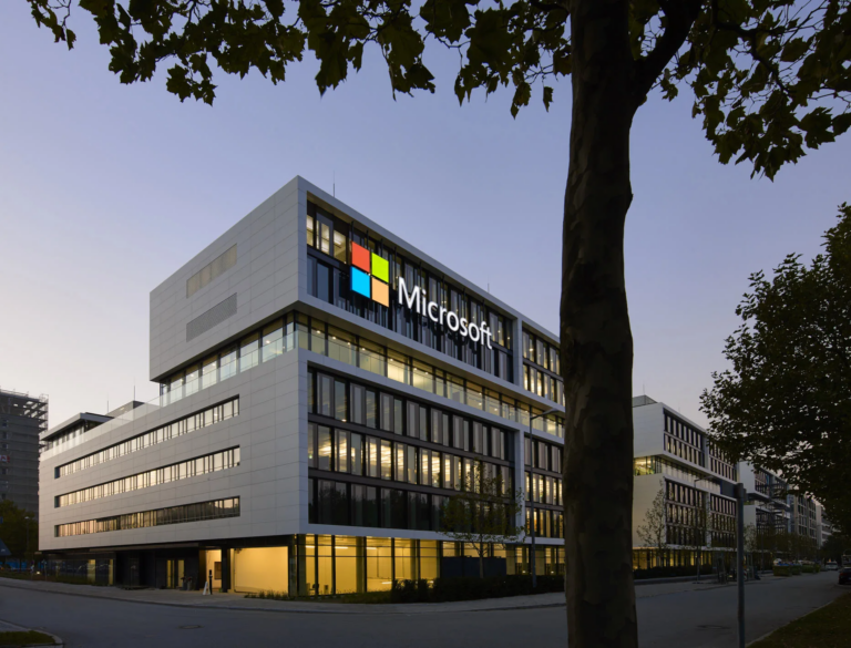 Удаленная работа в IT: актуальные вакансии от Watershed, Wikimedia Foundation и Microsoft