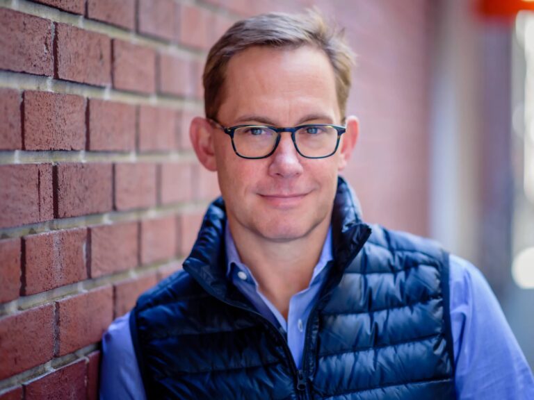 От стартапа с отказами до IPO за $25 миллиардов: история Chime на TechCrunch Disrupt 2025