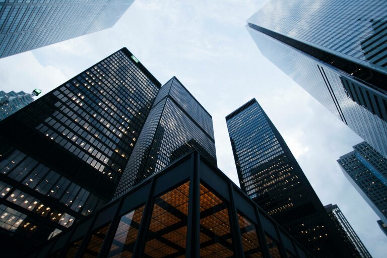 Как заработать на ИИ: 10 реальных бизнес-идей
