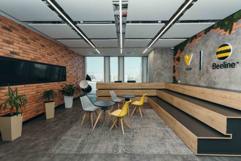 Veon планирует запуск сервисов такси и доставки в Казахстане