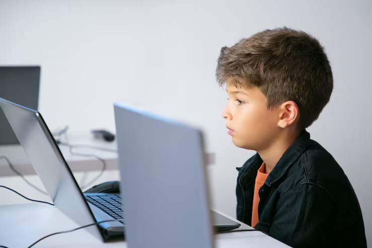 10 школ программирования для детей в Ташкенте