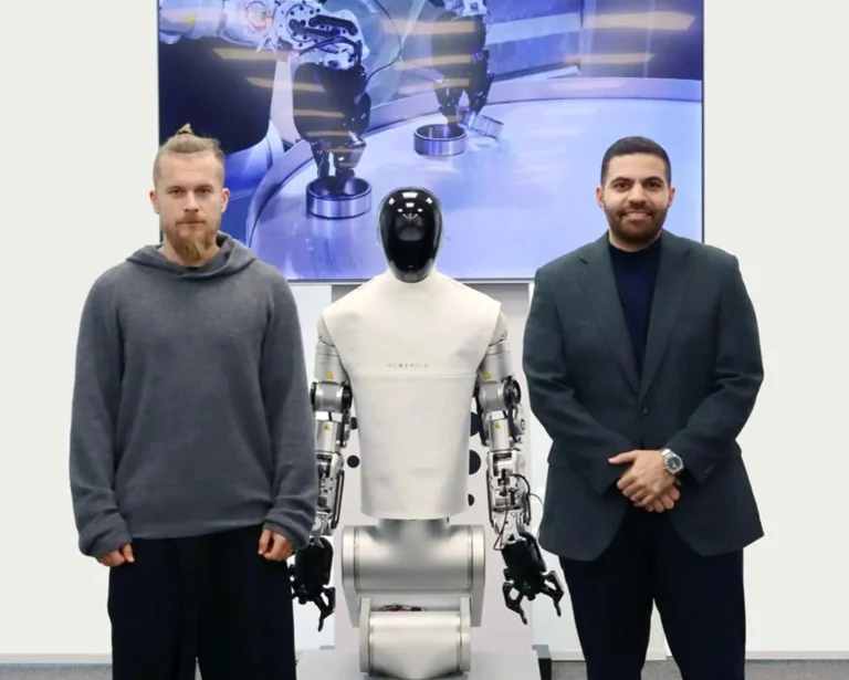 В Саудовской Аравии открылся первый Humanoid Lounge — центр робототехники нового поколения