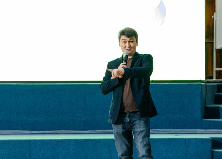 Tech Heads. CTO QazCode о том, почему подготовка AI-специалистов важнее, чем сами технологии