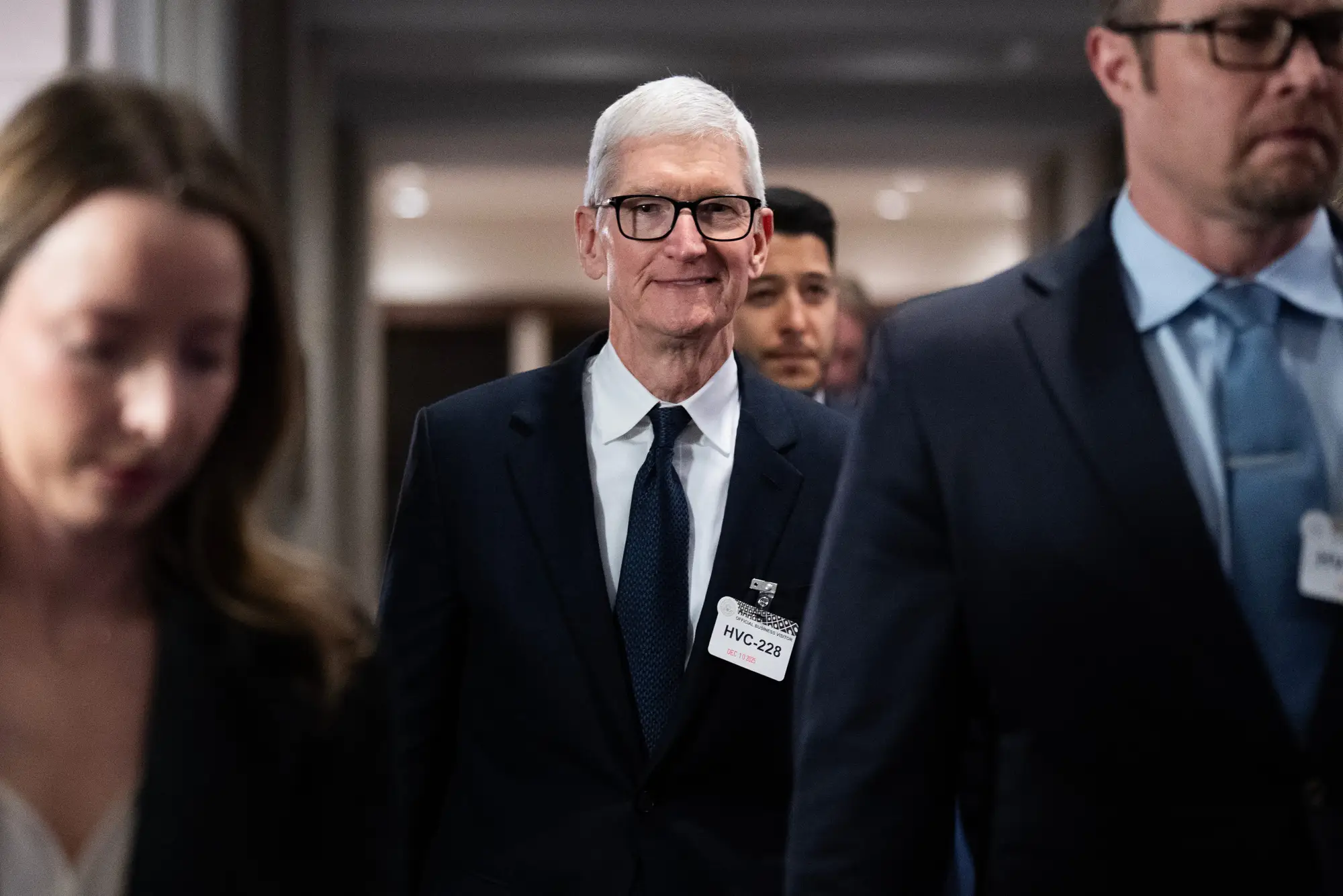 Тим Кук получил $74,3 миллионов за 2025 год в Apple - THE TECH