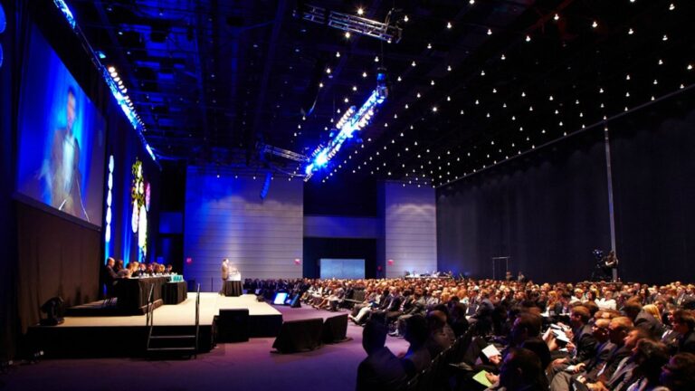 IT-афиша апреля: главные события в мире и Центральной Евразии