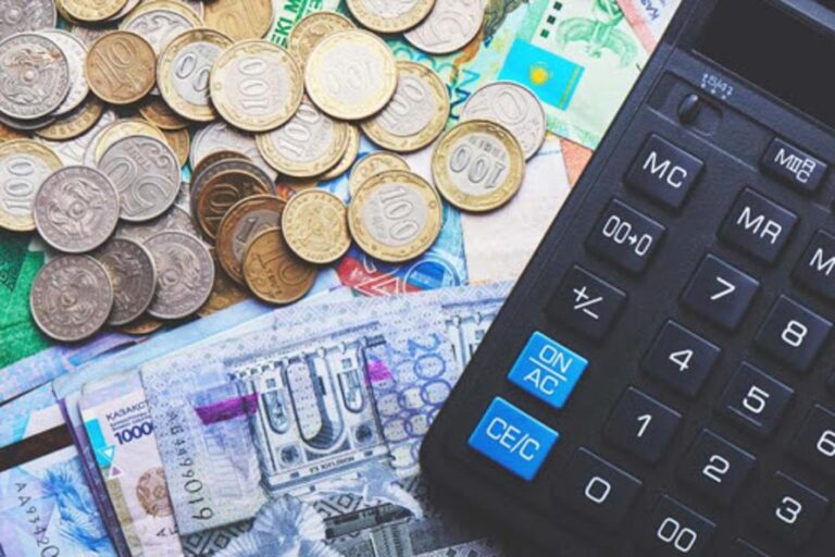 Разбор рынка: кто больше всего в Казахстане в 2025-2026 годах платит IT-специалистам