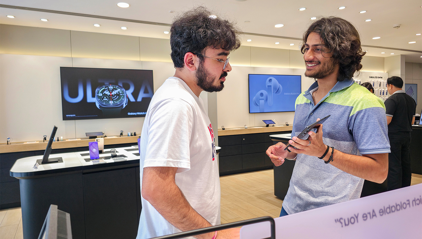 Главные технологические новинки августа: от Galaxy Z Fold8 Ultra до Honor Robot Phone 3 004 samsung officially launches galaxy z fold8 ultra fold8 flip8 watch ultra2 and watch9 newsbody
