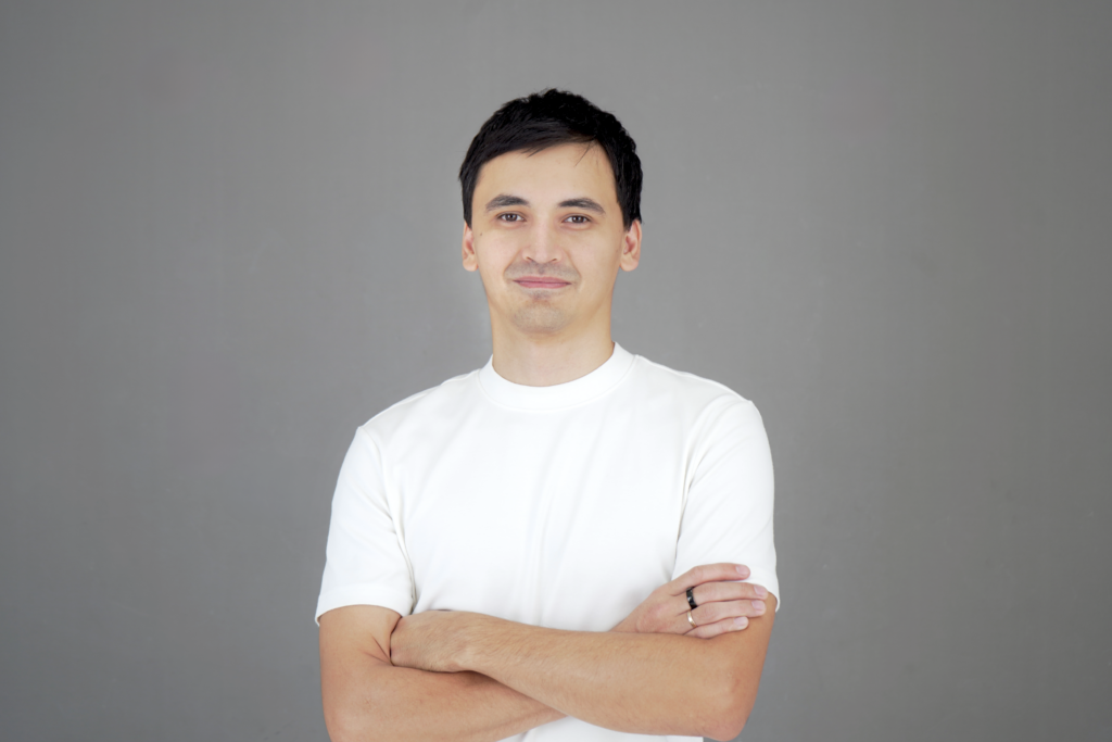 Алишер Елюбаев, CEO Halyk Market, о трансформации компании, AI и новых возможностях для e-commerce 5 dsc05783