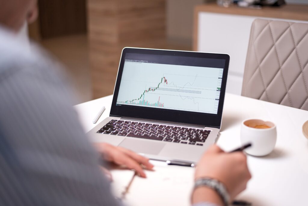 В Кыргызстане приняли закон о венчурном финансировании 6 pexels alphatradezone 5784811