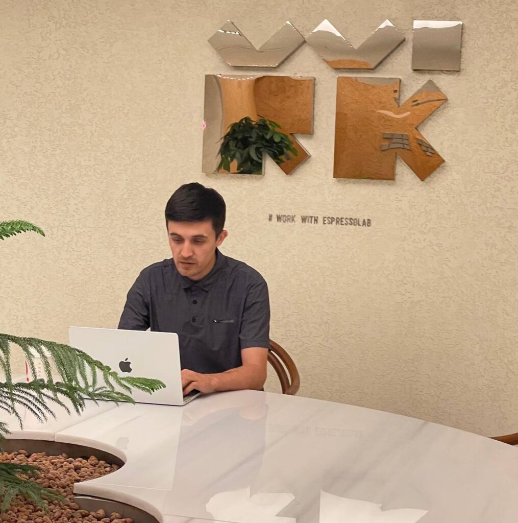 Как парень из Кыргызстана создал альтернативу Instagram — социальную сеть без лайков 2 photo 5237940689285359314 y