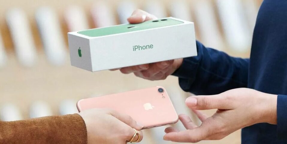 Теперь на Kaspi.kz можно обменять старый iPhone на новый 4 i 2 1